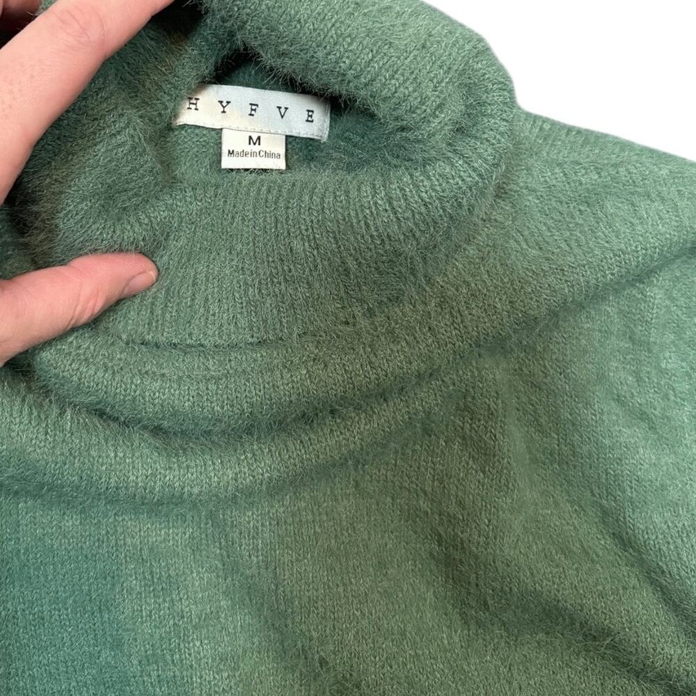 HYFVE Green Cropped Turtleneck Sweater - Size Medium - Picture 4 of 7